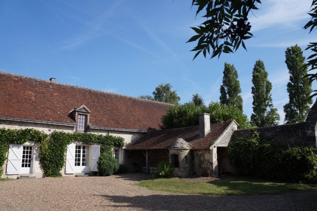 Les Hauts De Chaume Génillé Eksteriør billede